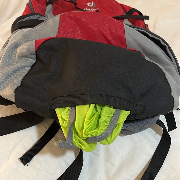 Deuter MOAB JAM 30 Red/Grey Backpack New with Tag - Picture 10 of 12